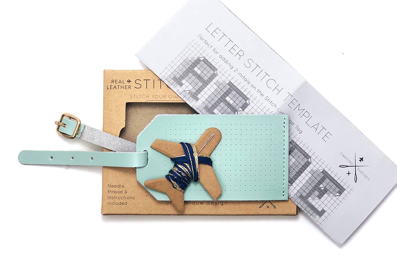 Chasing Threads – Großhandel Bastelset – DIY Kreuzstich-Gepäckanhänger-Kit - Mint mit Marinefaden6