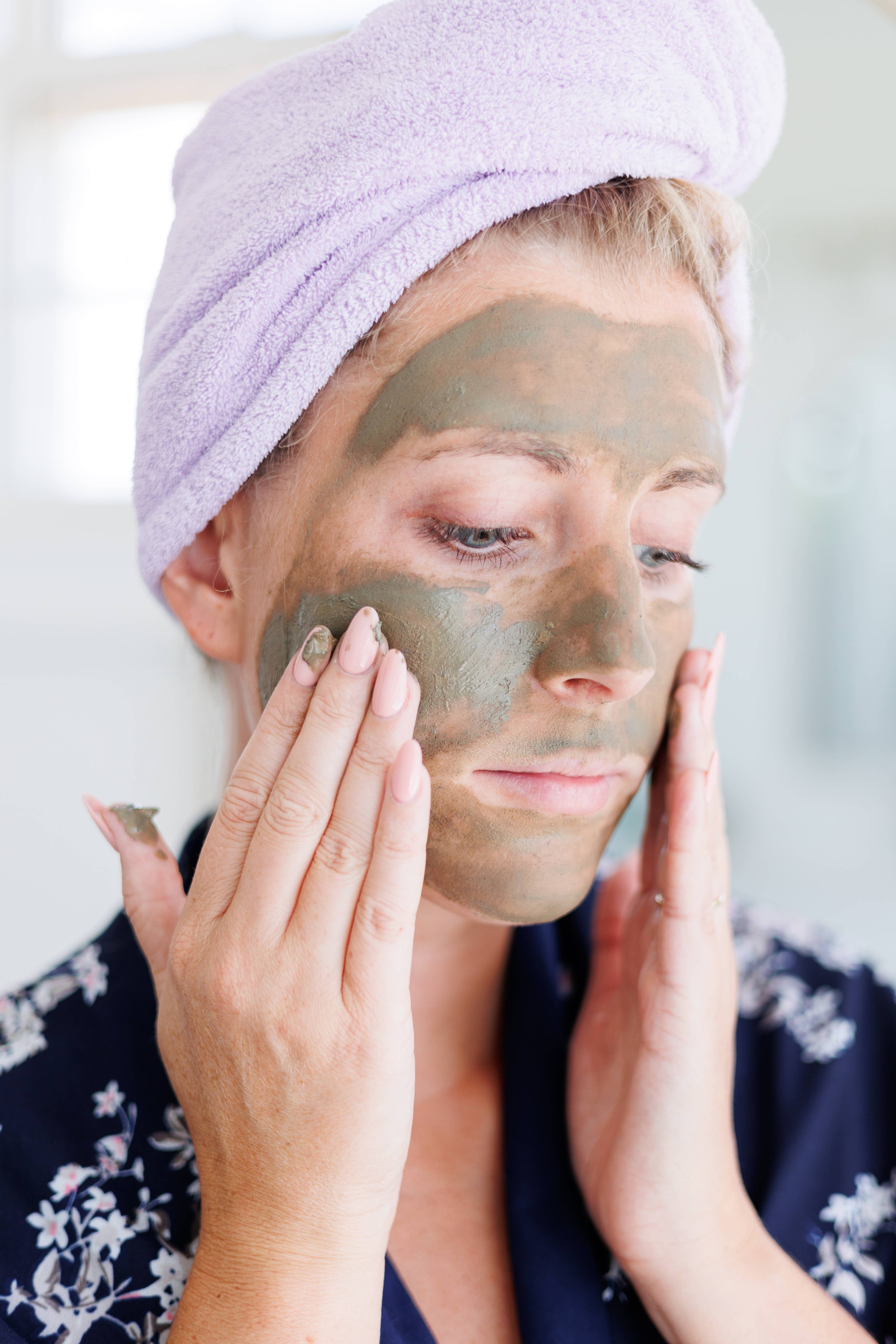 Rinse Bath Body Inc - Wholesale Skincare Face Mask - Dead Sea Mud Mask | 4oz | Detoxifying Face & Body Mask2