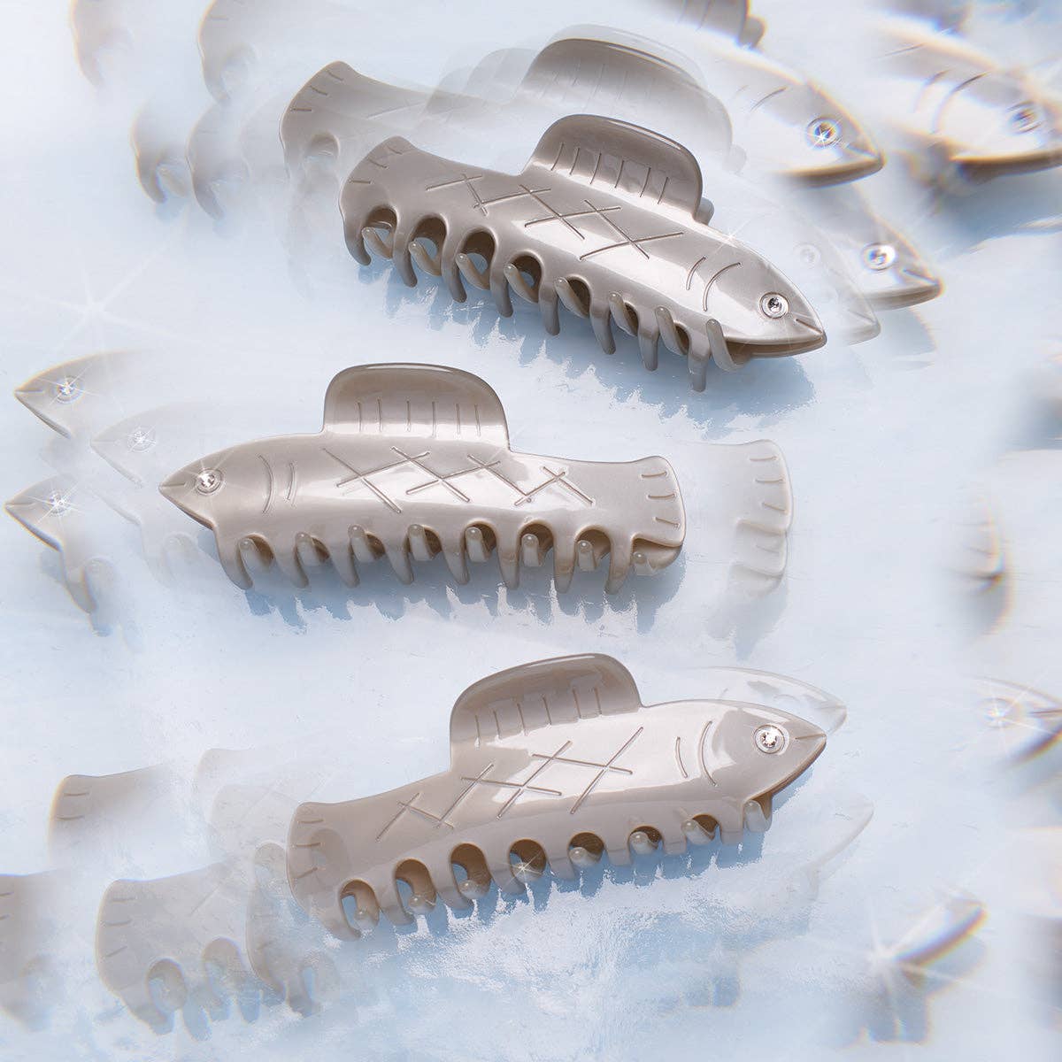 WINONA IRENE - Wholesale Hair Clip - Women's - Herring Fish Silver Acetate Hair Claw with Rhinestone Eye8