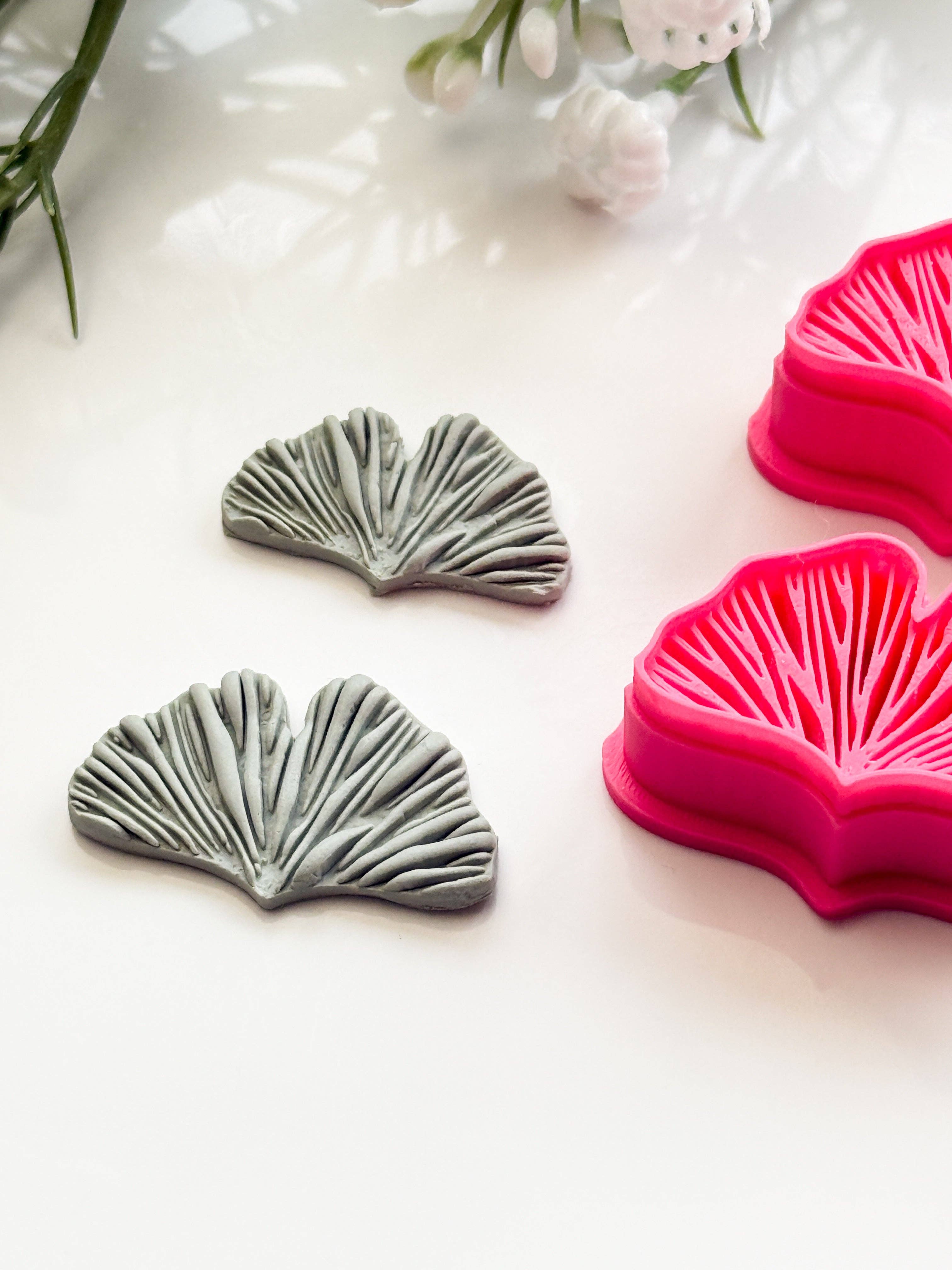 Tera Clay - Wholesale Craft Tool - Ginkgo Leaf Spring Polymer Clay Cutter3