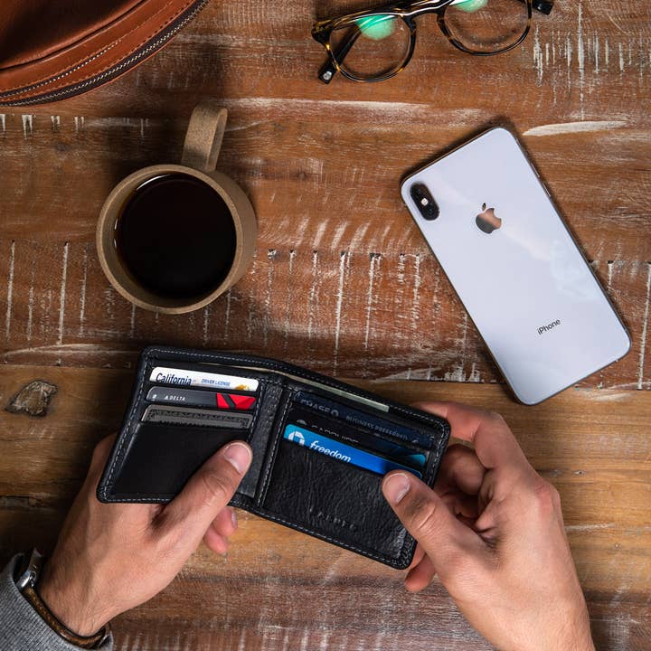 Large Men's Leather Billfold Wallet - Black for wholesale by CASUPO