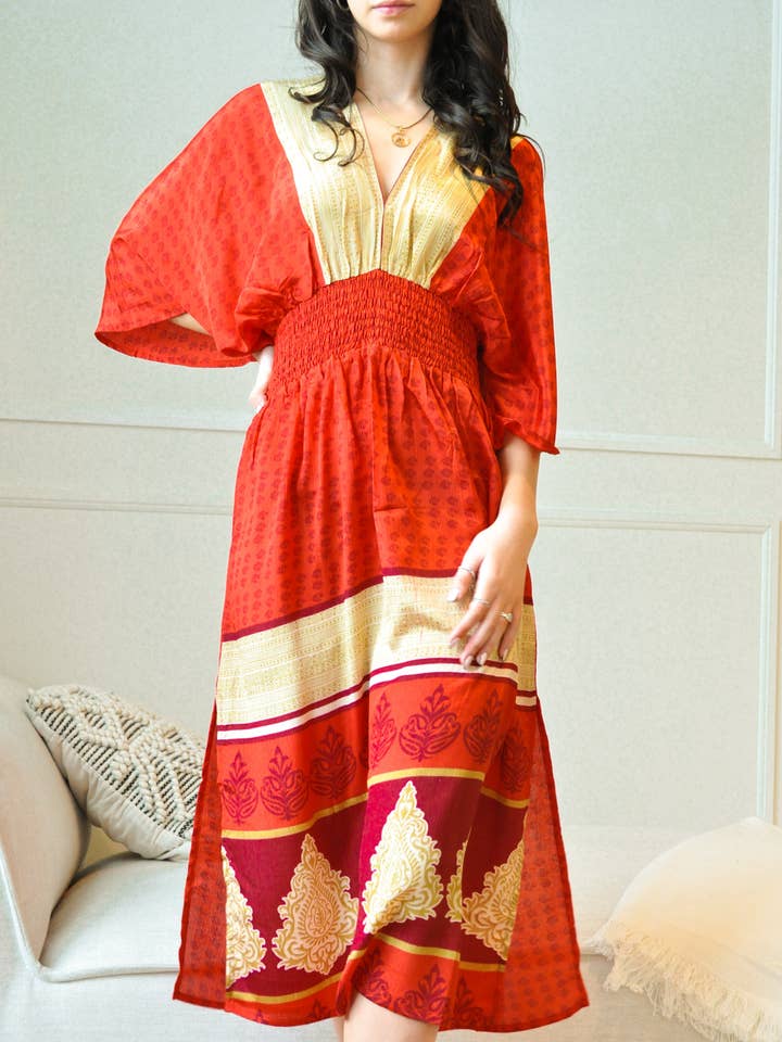 Robe à courtes rythmes recyclée - Style unique pour la vente par Guru