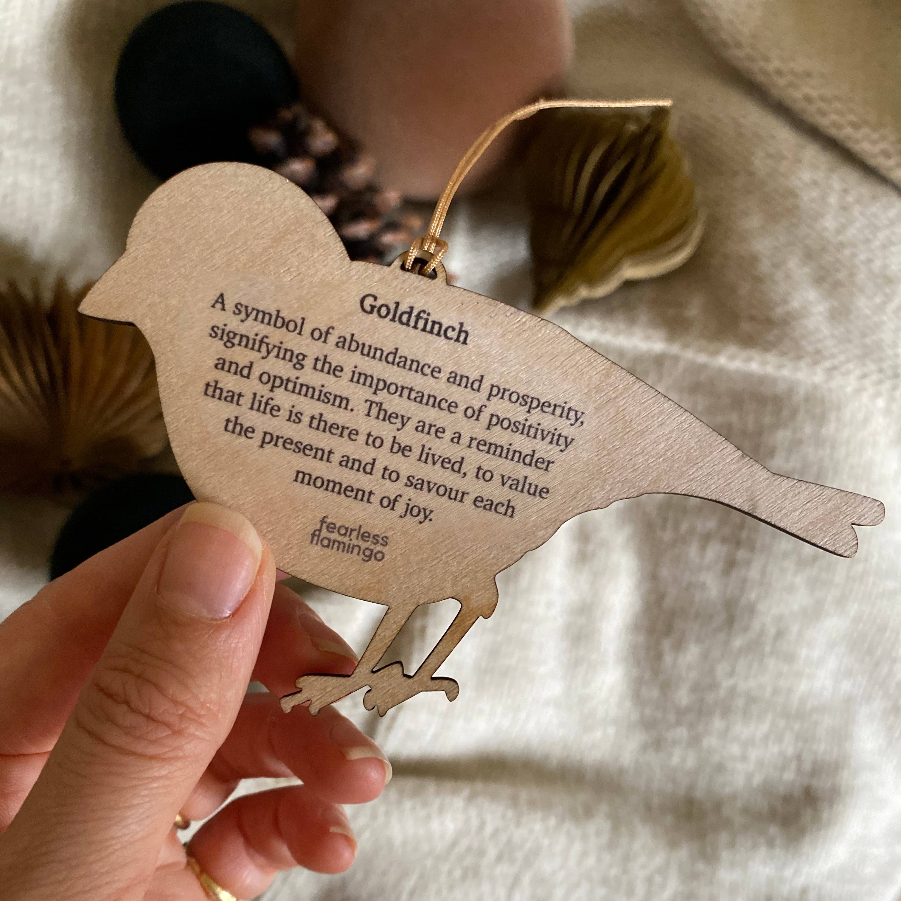 Fearless Flamingo – wholesale Ornament – Goldfinch garden bird wooden Christmas decoration | Eco1