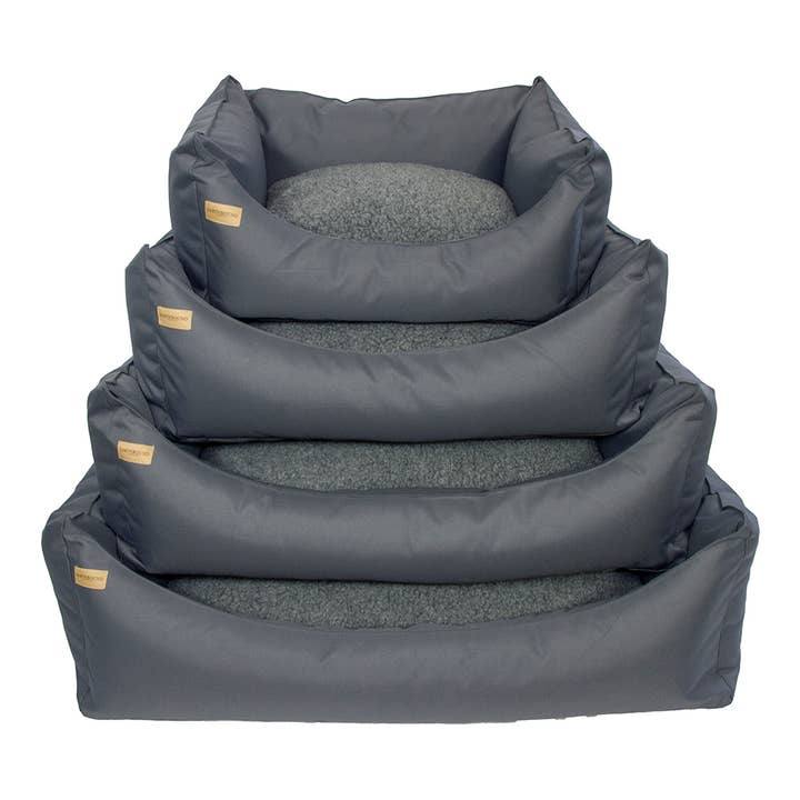 Cuccia Impermeabile Grigio per la vendita all'ingrosso da parte di Earthbound Italia