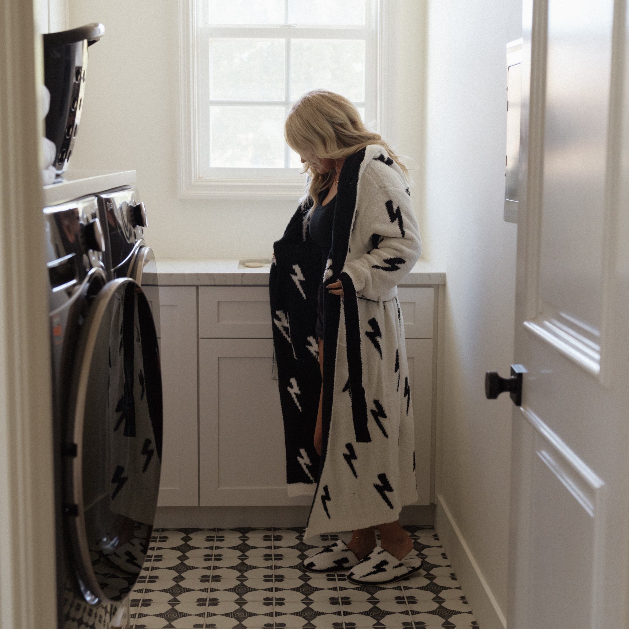 Local Beach – Robe - Mulher por atacado – Novo Robe Luxuoso com Capuz Relâmpago9