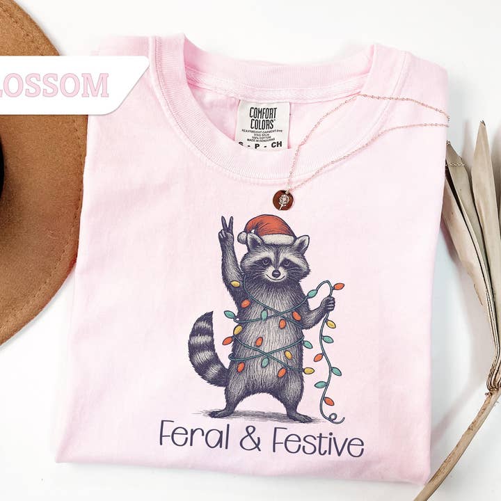 Glaime - Wholesale T-Shirt (Graphic) - Women's - Comfort Colors Raccoon Xmas Shirt ,Raccoon Feral Sweater4