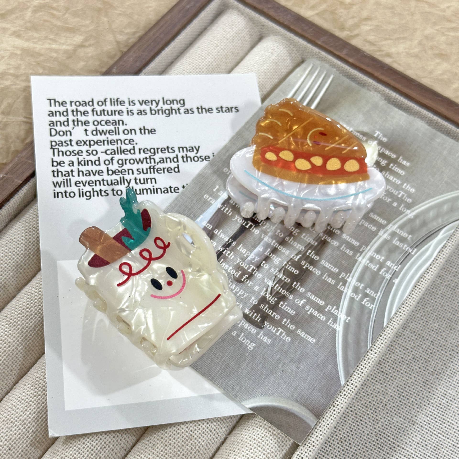 SoapElenGlen - Wholesale Hair Clip - Women's - Fun Food Claw Clip, Red Wine Side Clip9