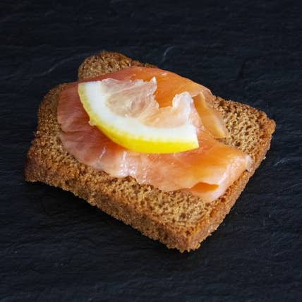 GINGERBREAD TOAST LEMON & PINK BERRIES 12 SLICES for wholesale by France Cake Tradition