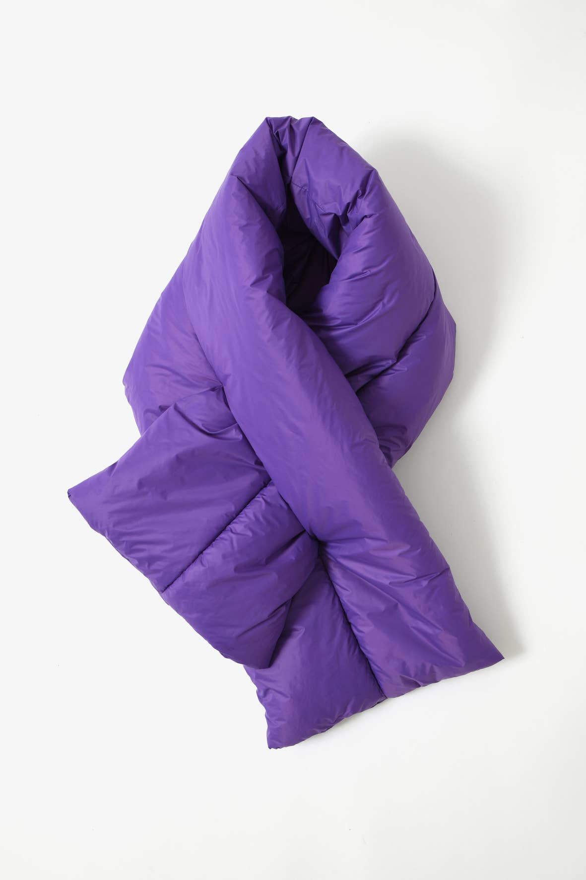 Abstract - Wholesale Scarf - Women's - Water-repellent recycled nylon padded scarf6