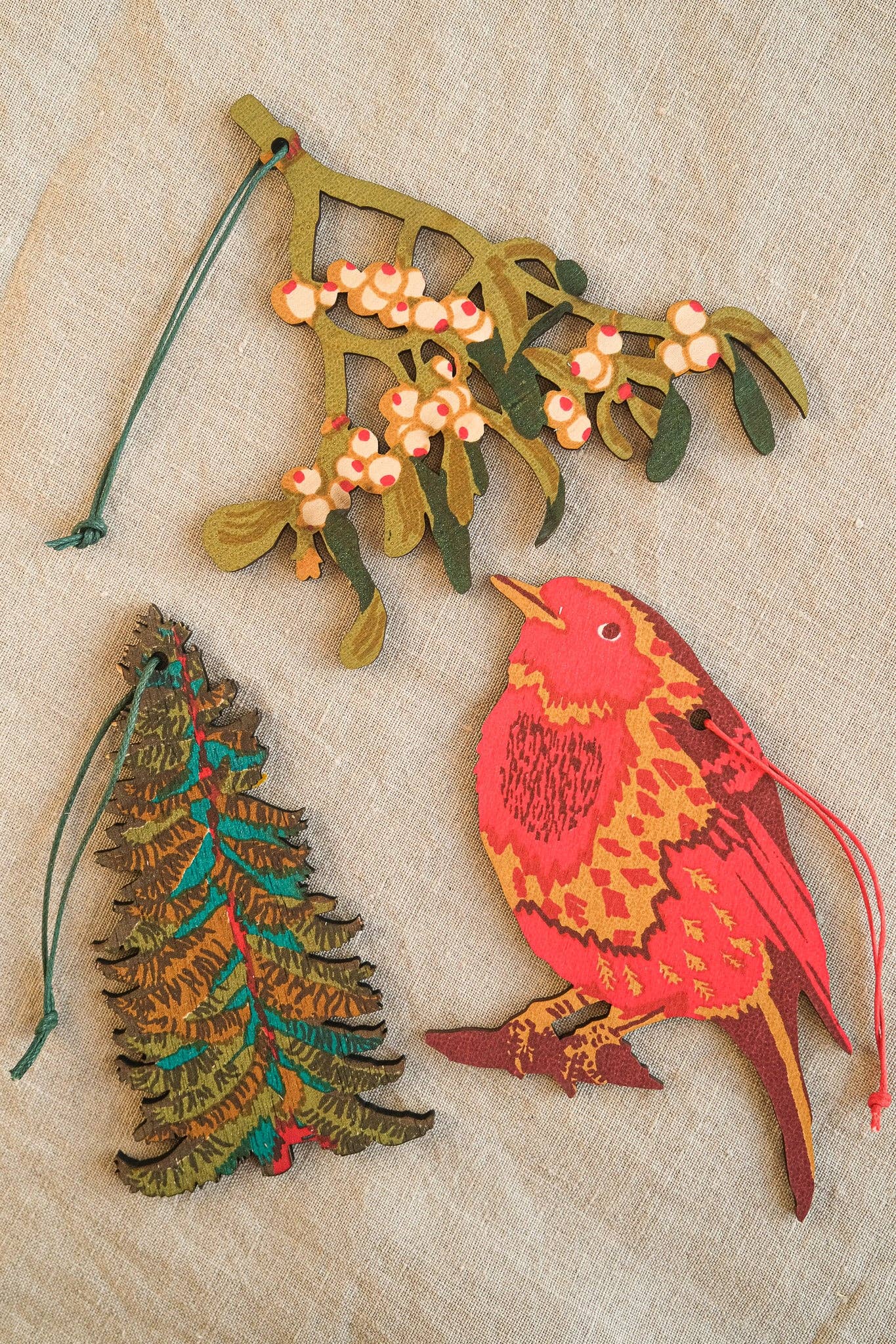 East End Press - Vente Objets de décoration - Royaume-Uni/UE : Ornement en bois de gui1