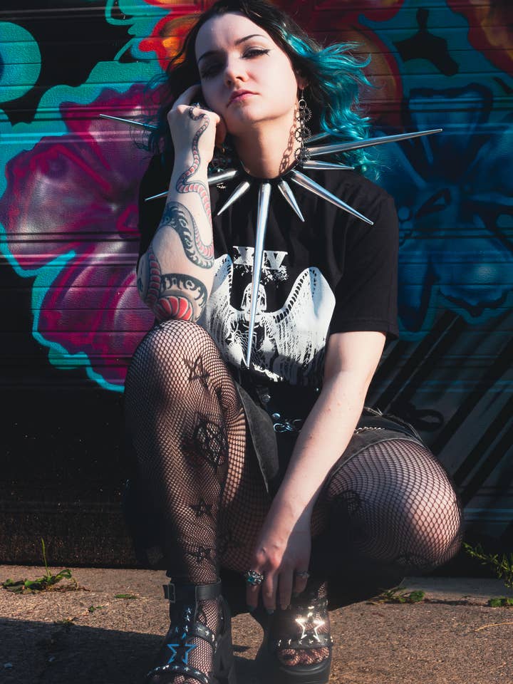 RaccoonGuts - Wholesale Screen Printed T-Shirt - Women's - Temperance
Gothic Alt Tarot Printed T-shirt