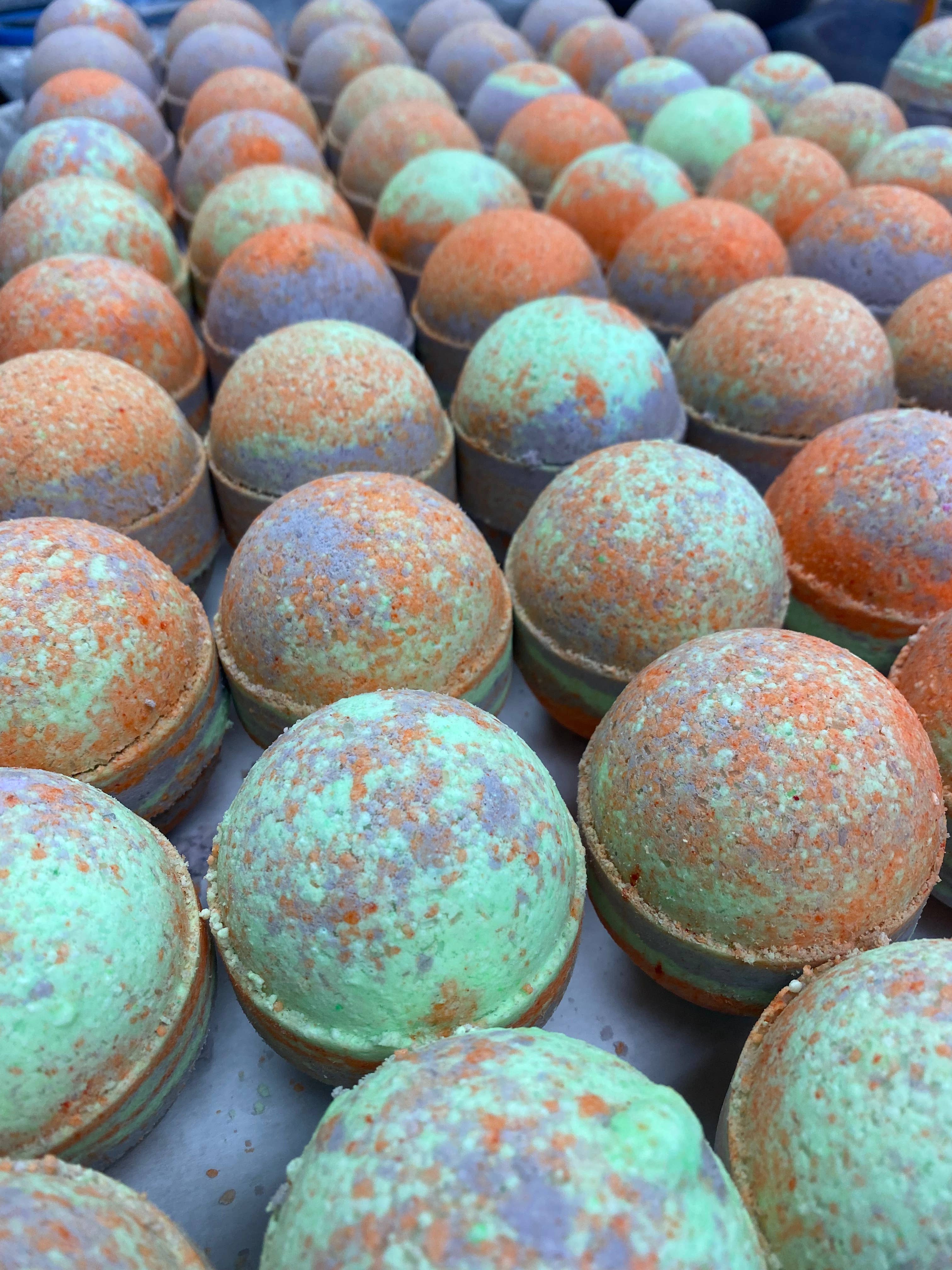 Yours Truly Bath Co – Bomba de banho/efervescente por atacado – Bomba de banho de brinquedo Oogie Boogie - Bomba de banho de Halloween5