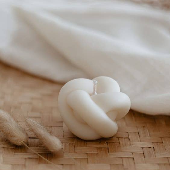 Lucerna Candles US - Wholesale Pillar Candle - Knot Medium Soy Wax Candle5