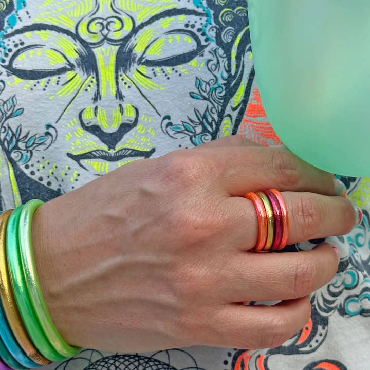 Woman Shops World - Vente Anneau/bague à empiler - Bagues de temple bouddhiste thaïlandaises simples, colorées, Kumlai19
