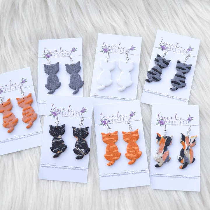Oorbellen van Cat Clay || Jij kiest kleur || Full Body Cats voor wholesale door Laura Lee Designs