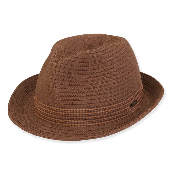Fedora marron à ruban, bord 2" pour la vente par Headwear & Handbag Collections by Sun 'N' Sand