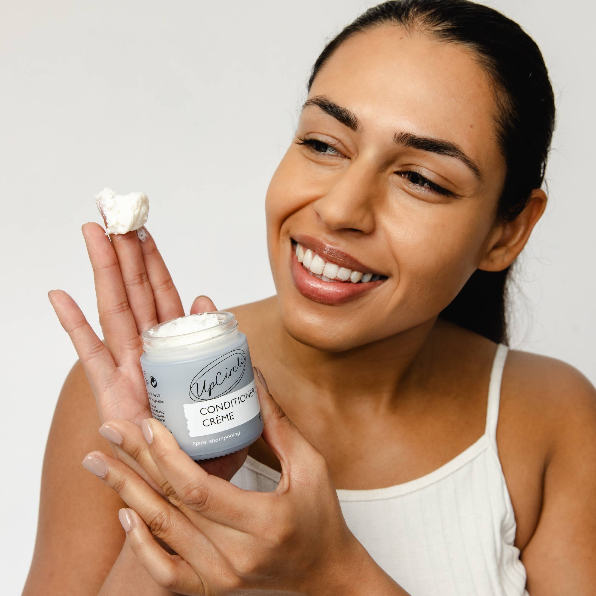 UpCircle Beauty Europe - Vendita all'ingrosso Kit/set per la cura dei capelli - Set regalo duo per la cura dei capelli vegano con oli di cocco, rosmarino e pompelmo6