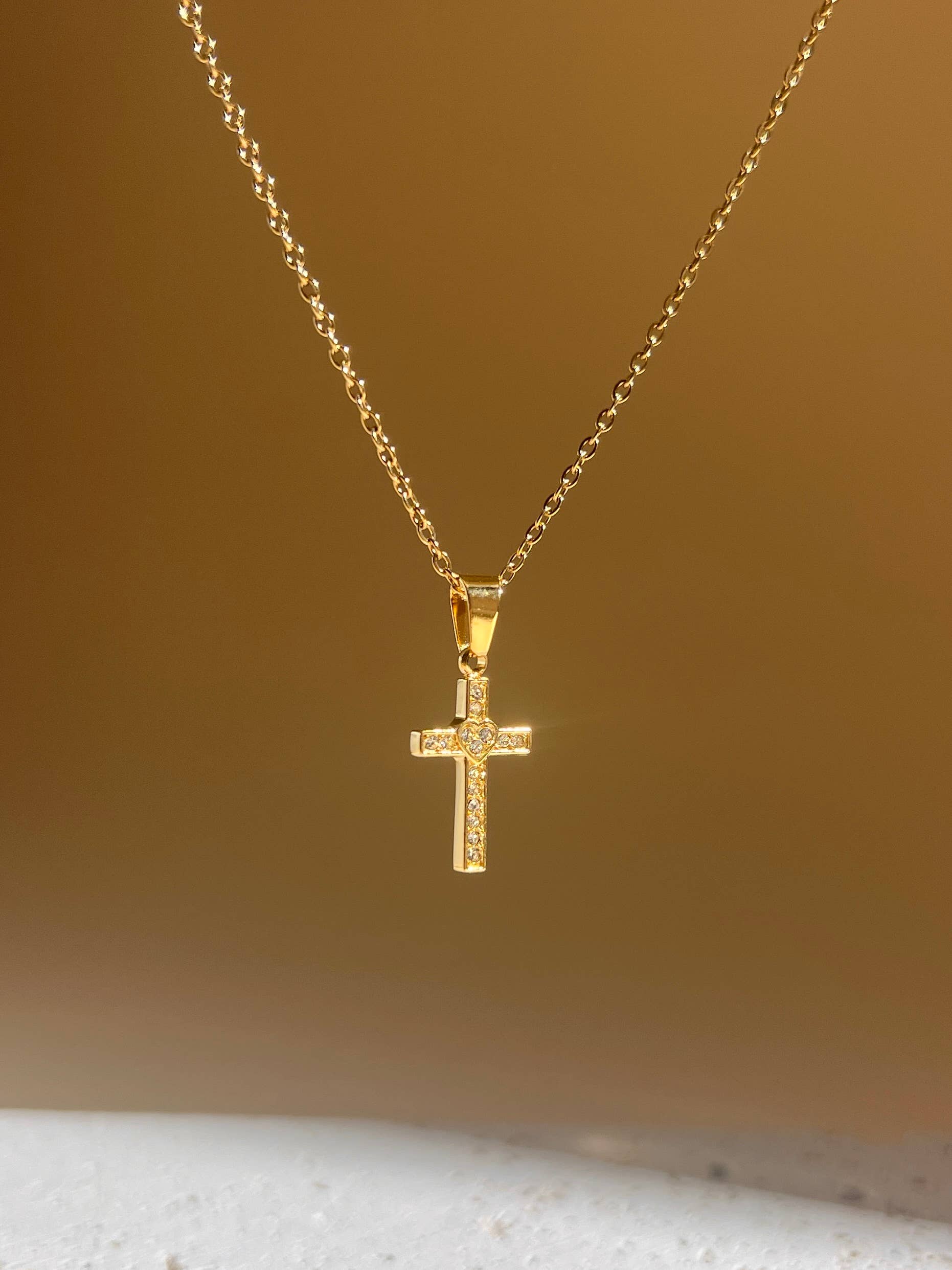 COSMOS – wholesale Pendant/charm necklace – Minimalist fine stainless steel cross necklace with rhinestones