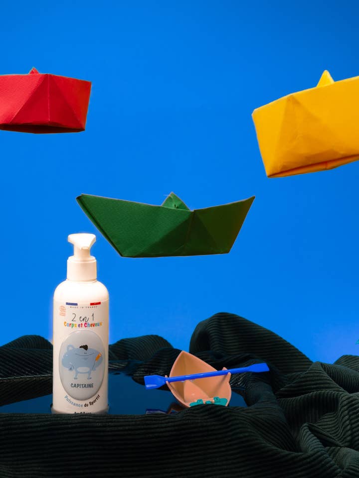 Due in Uno Shampoo
Gel Doccia Capitano: 250 ml per la vendita all'ingrosso da parte di Les Caboux-Tchoux