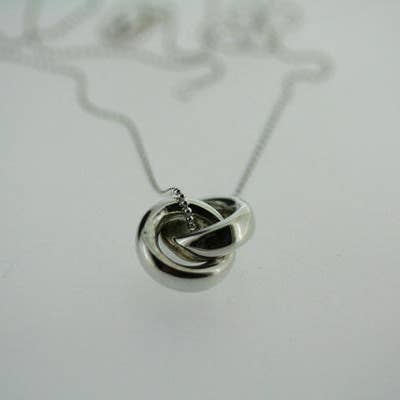 Ciondolo a doppia O su catena a sfere da 55 cm per la vendita all'ingrosso da parte di Makers & Providers