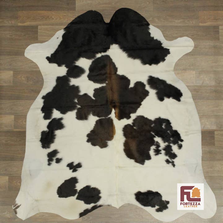 Licht driekleurig koeienhuid vloerkleed (Afmeting 6'6'' x 6'8'') 0024 voor wholesale door Fortezza Leather