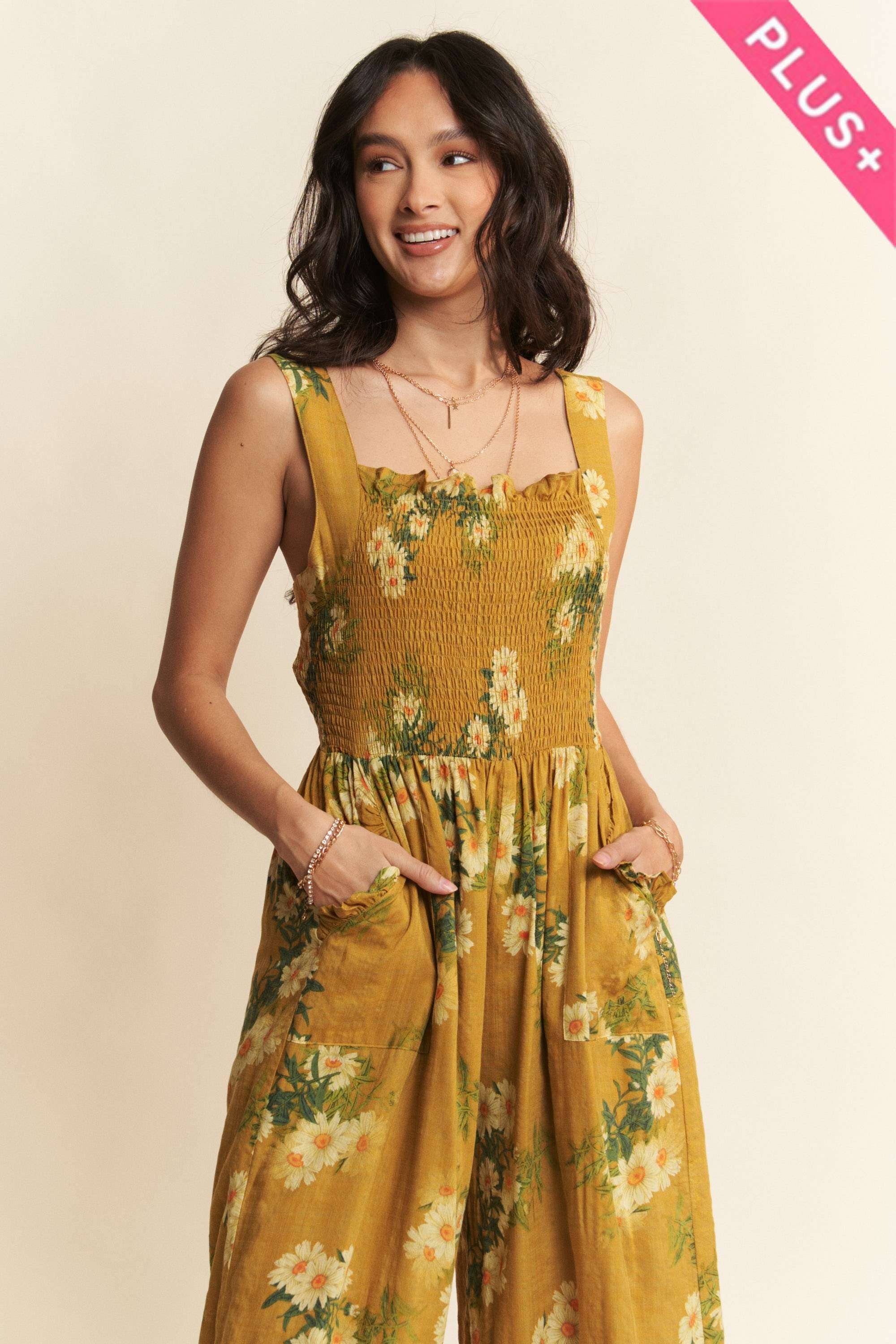 Davi & Dani – wholesale Jumpsuit - Dam – PLUS BLOMMÖNSTRAD JUMPSUIT MED VOLANGDETALJ7