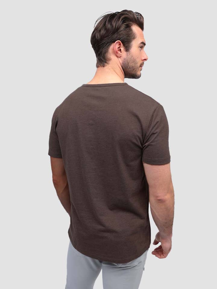 INTO THE AM - Vendita all'ingrosso Maglietta - Uomo - Maglietta Henley a Maniche Corte da Uomo (di Marca)59