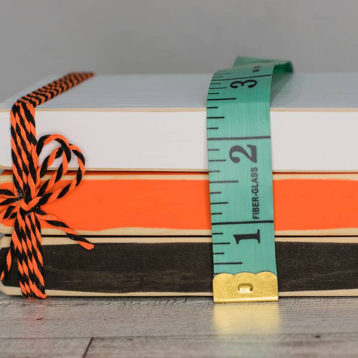 Ruaille Buaille Co - Wholesale Decorative tabletop object - October home decor | Mini book stacks for Halloween - Hocus5