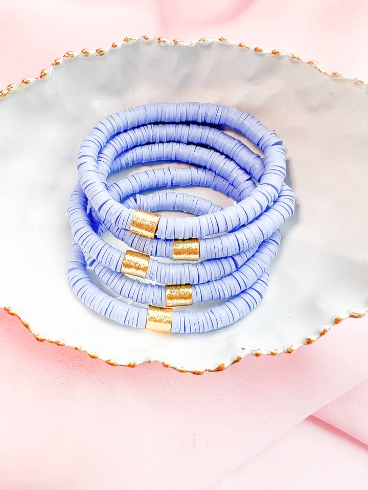 Bracelet extensible Heishi Violet pour la vente par Emily Anne Co