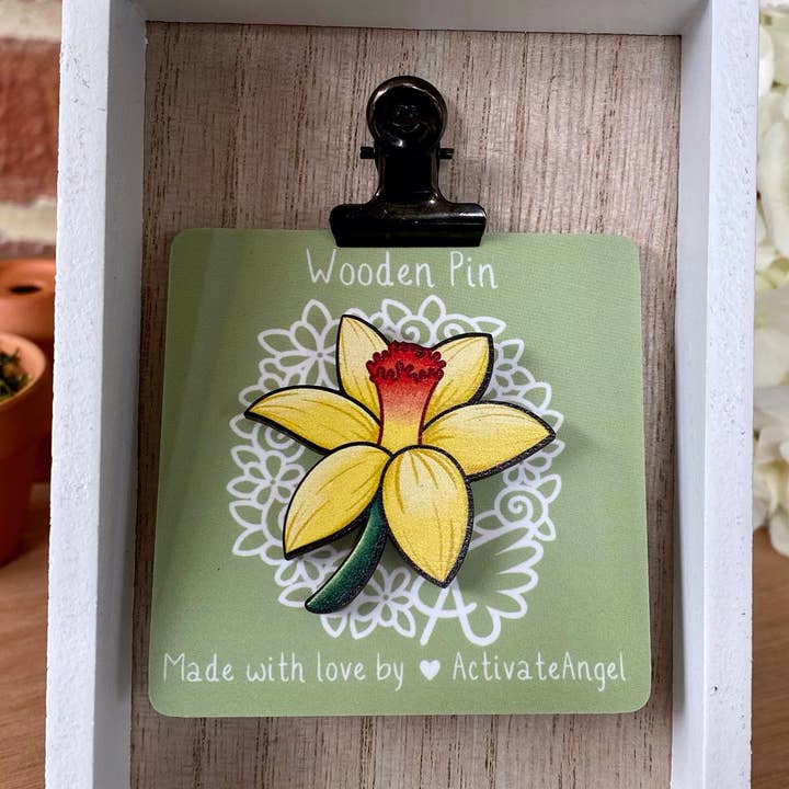 Daffodil Flower Pin | March Birth Month Flower for wholesale by ActivateAngel