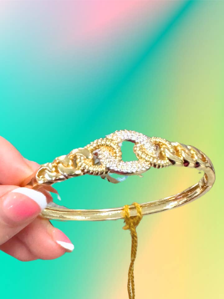 Leah Bangle for wholesale by Taylor Shaye Designs