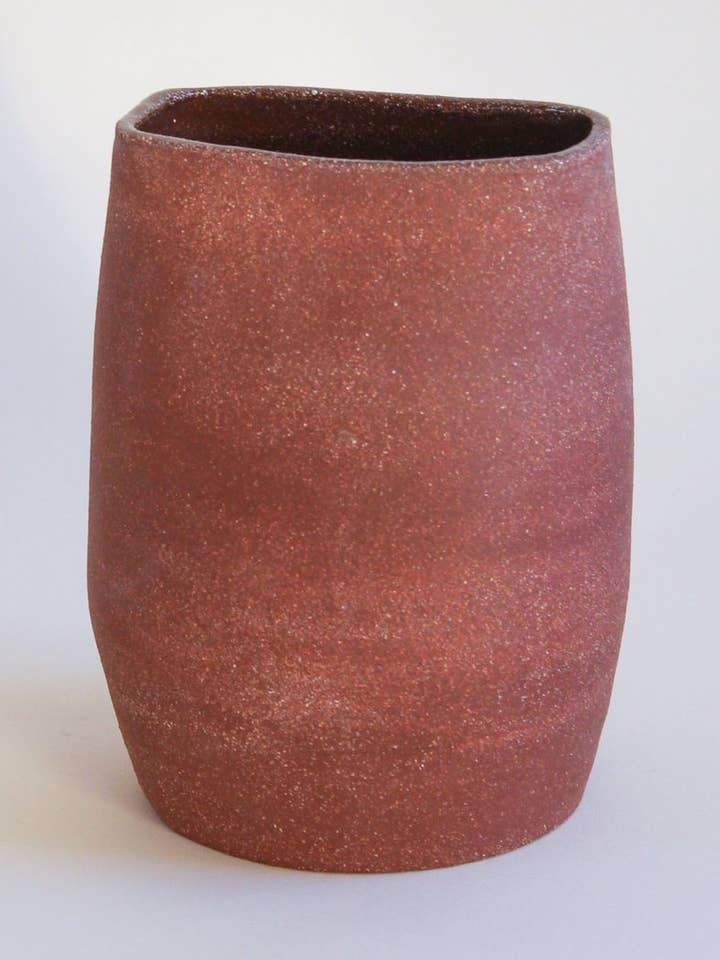 Terra Vase for wholesale by keraclay