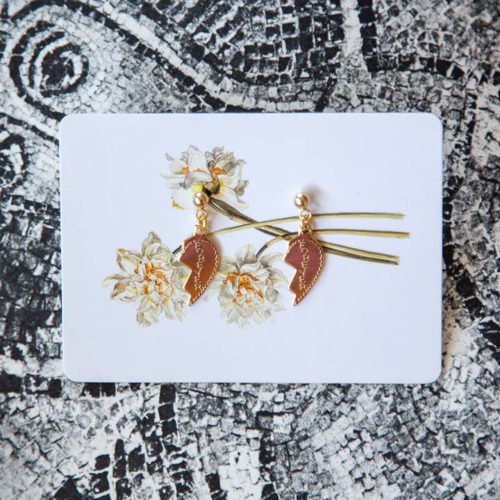 Kindred Objects - Wholesale Dangle Earrings - Vintage Gold Broken Heart Earrings