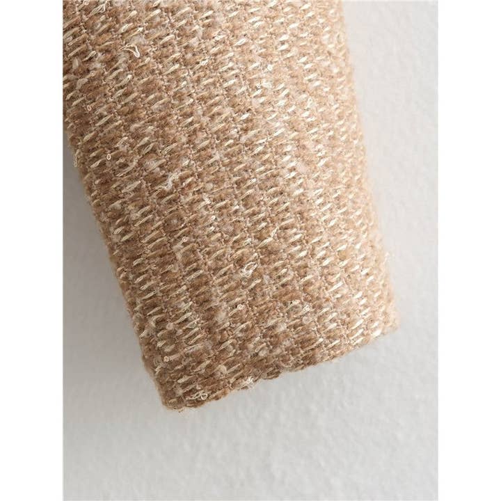 UZ Wholesale Store – Engroshandel Jakke - Dame – Kvindejakke i tweed med metalliske knapper og enkelt bryst, kort jakke6