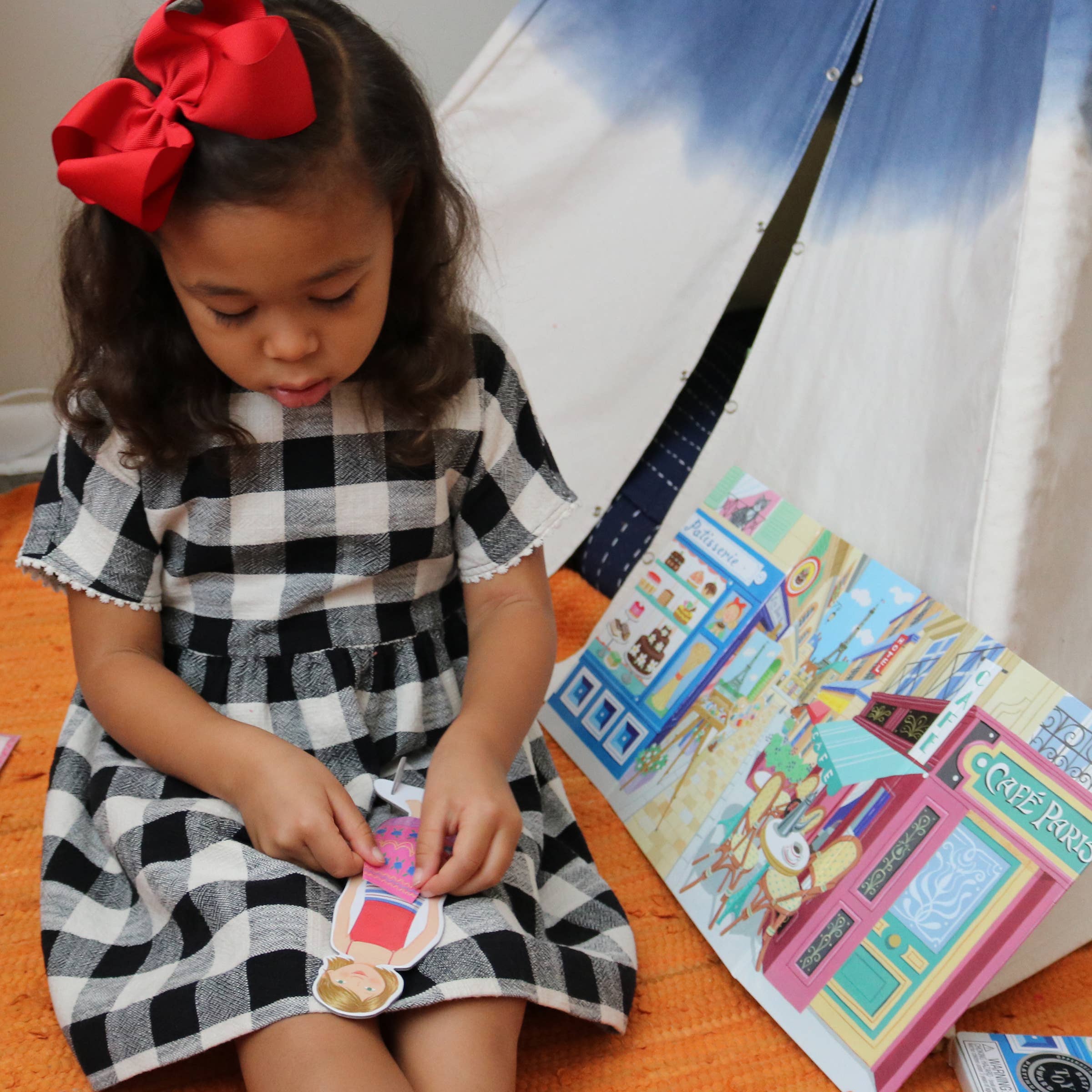 eeBoo - Wholesale Doll - Kids - Baker & Painter Paper Doll Set A Day in Paris4