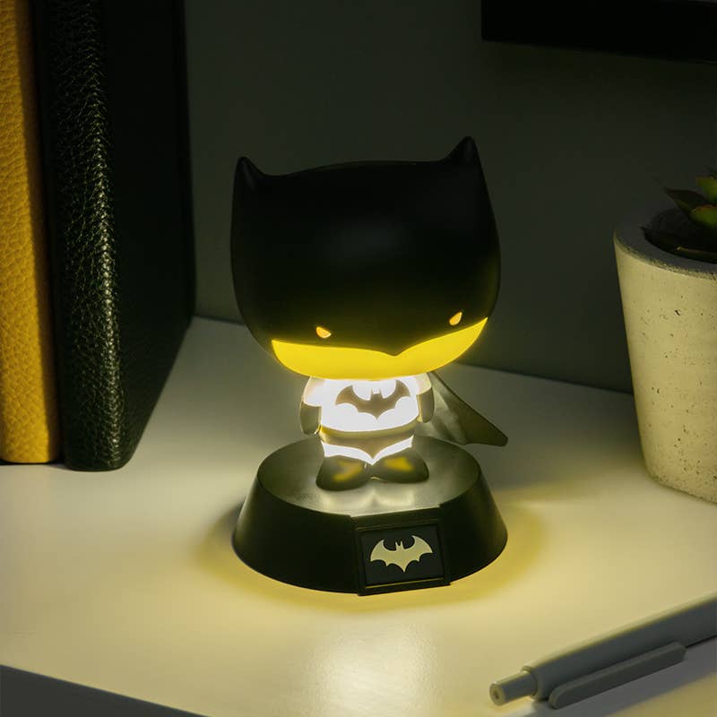 Paladone UK – wholesale Light-up toy – Kids & baby – Batman Icon Light1