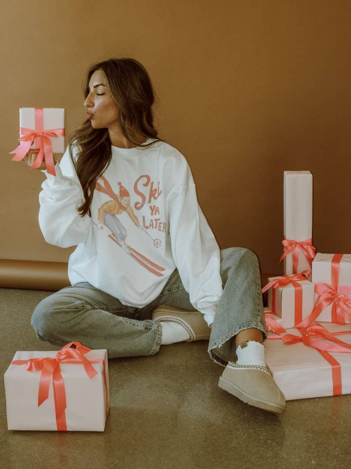 LivyLu - Wholesale Graphic Sweatshirt - Unisex - Ski Ya Later White Sweatshirt 1