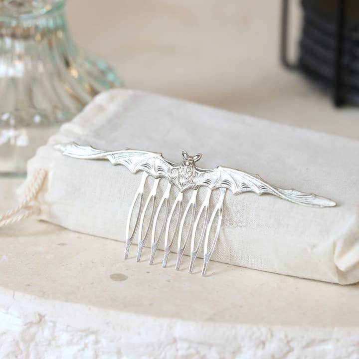 The Gilded Witch - Vendita all'ingrosso Forcine per capelli - Pettine per capelli con pipistrello elegante in nero, argento, oro e oro antico1