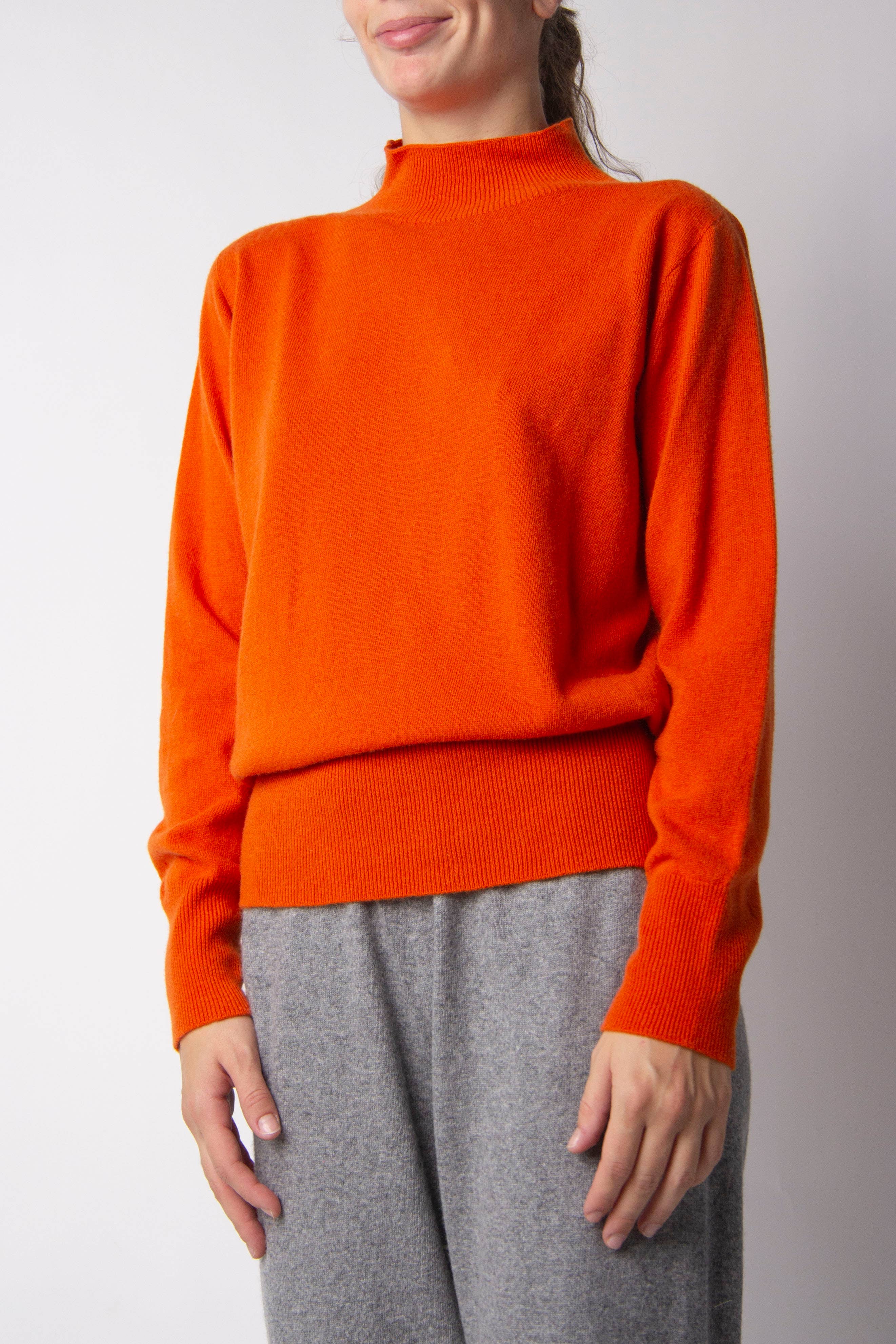 Lèmme - Wholesale Tunic Sweater - Women's - Cashmere Mix Mock Neck 3D Knit




Cashmere Mix Mock Neck 6