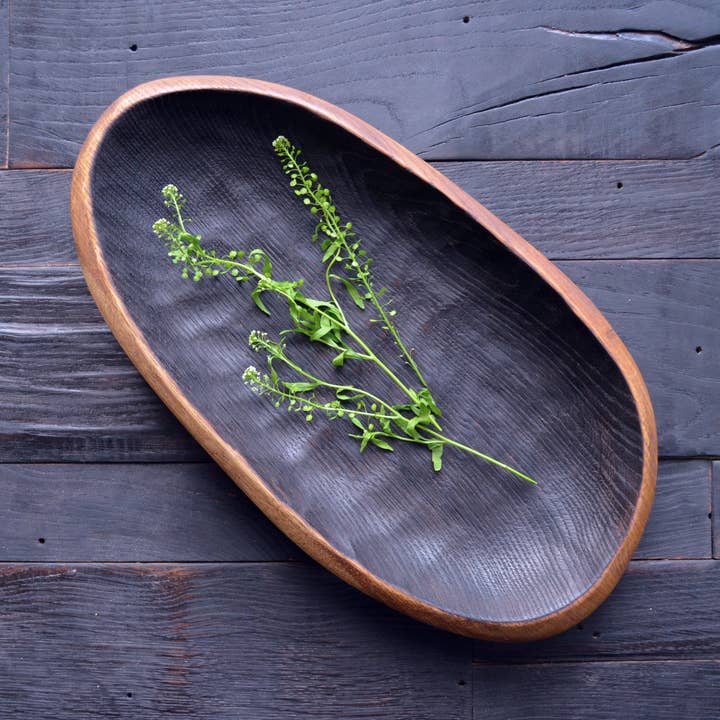 Piatto decorativo in legno di quercia medio con effetto "bruciato" per la vendita all'ingrosso da parte di Farnoe