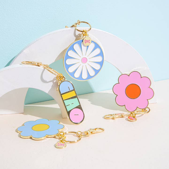 Llaveros y llaveros esmaltados (¡los más vendidos!) para venta al por mayor de Talking Out of Turn