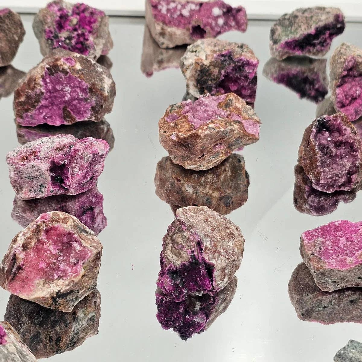 Distinction Crystals – wholesale Spiritual stone/crystal – Small Natural Cobalt Calcite Pink Crystal3
