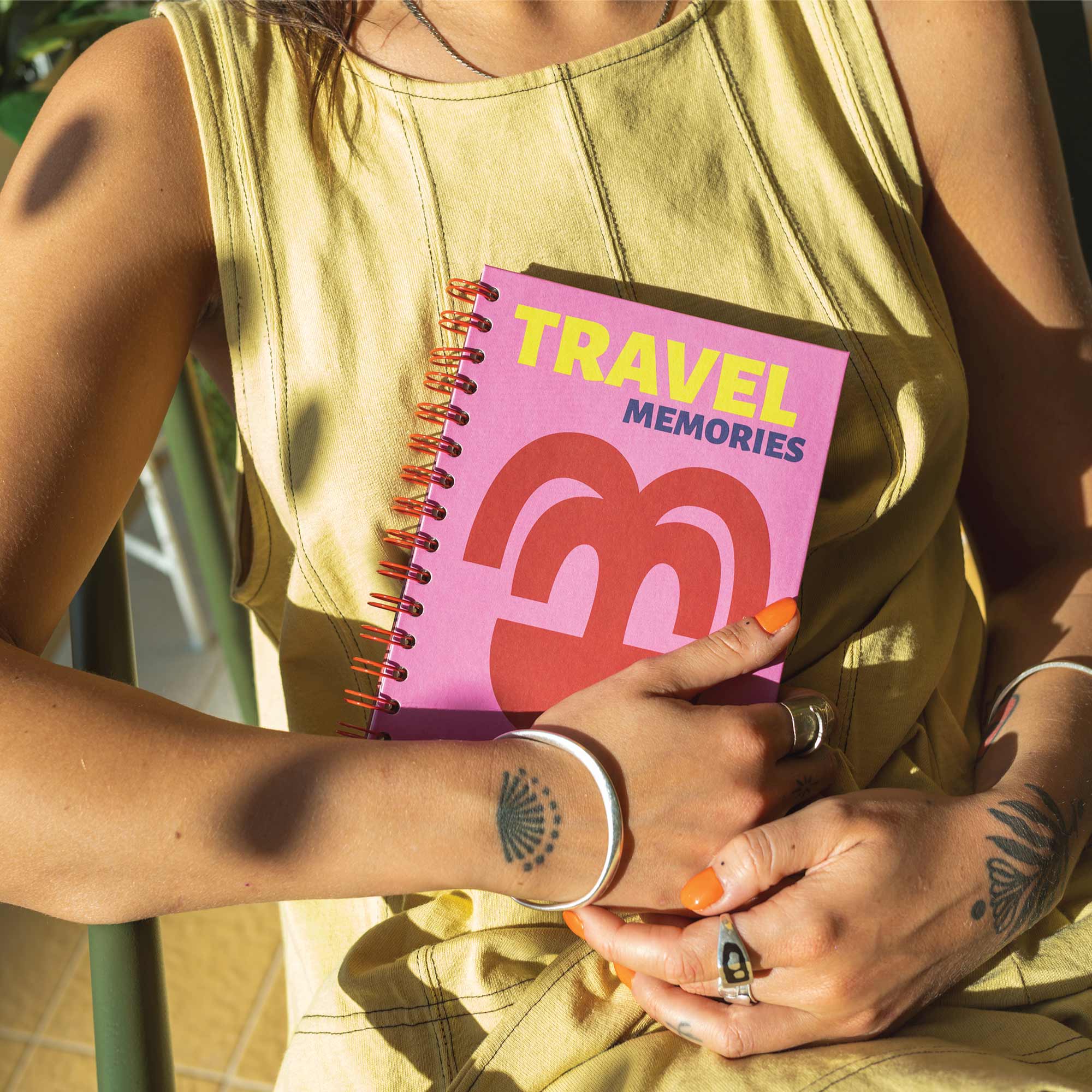 Good Tuesday (Once Upon a Tuesday) - Vendita all'ingrosso Diari/agende - Diario di viaggio A5 Bold Escapes | Copertina rigida3