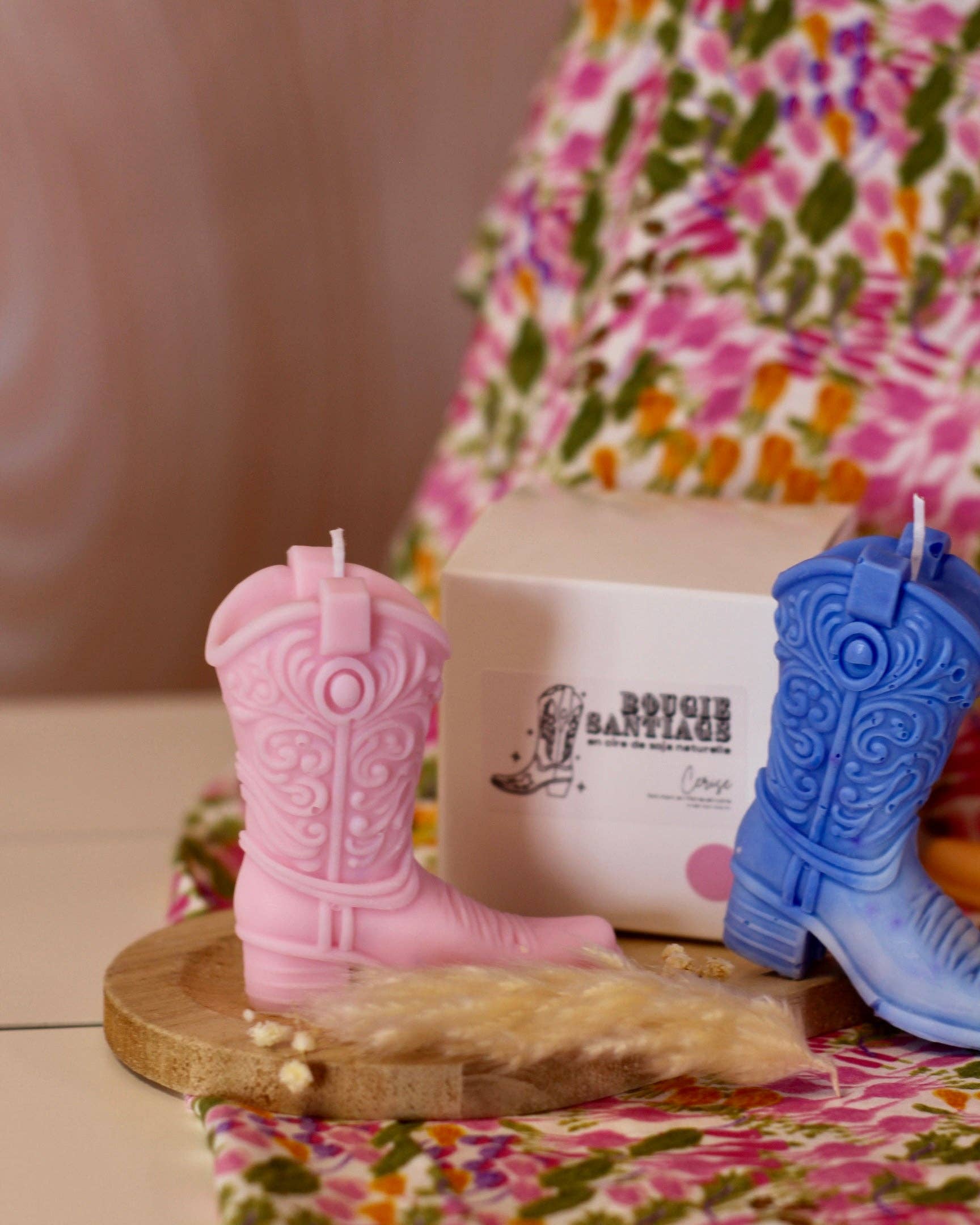 Meet me at the corner - Wholesale Novelty Candle - Santiags Candle10