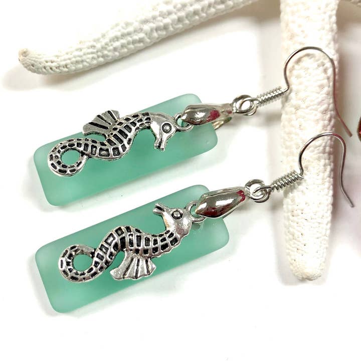 Sea Glass Zeepaardje Oorbellen Assortiment voor wholesale door Devi Creations
