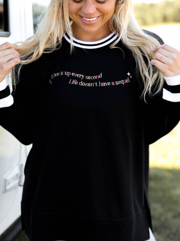 Livet har ikke en efterfølger (midnat) - Retro Sweatshirt Rib for engroshandel hos Jadelynn Brooke