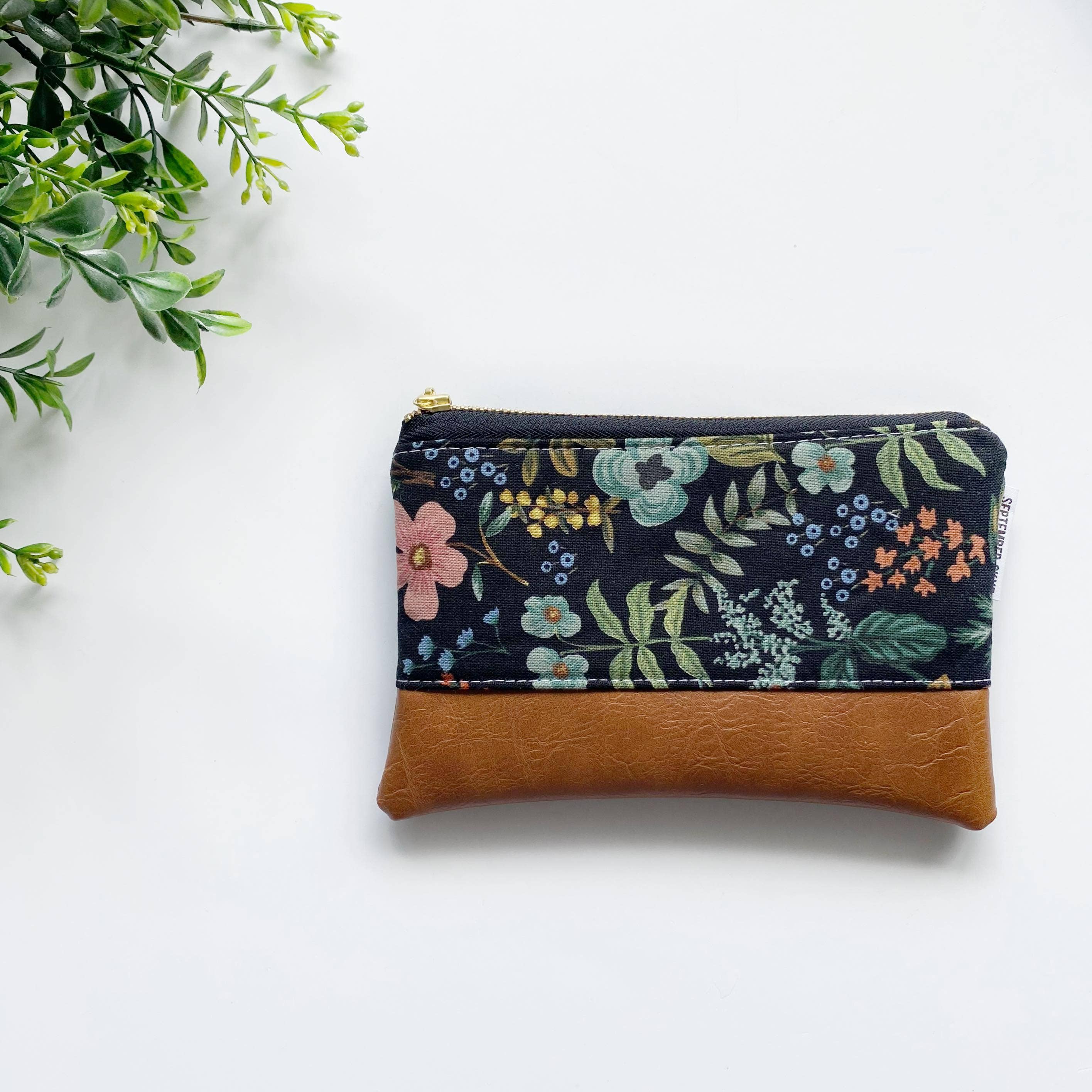 September Skye Bags & Accessories - Wholesale Coin Purse - Women's - Coin purse in botanical floral rifle paper