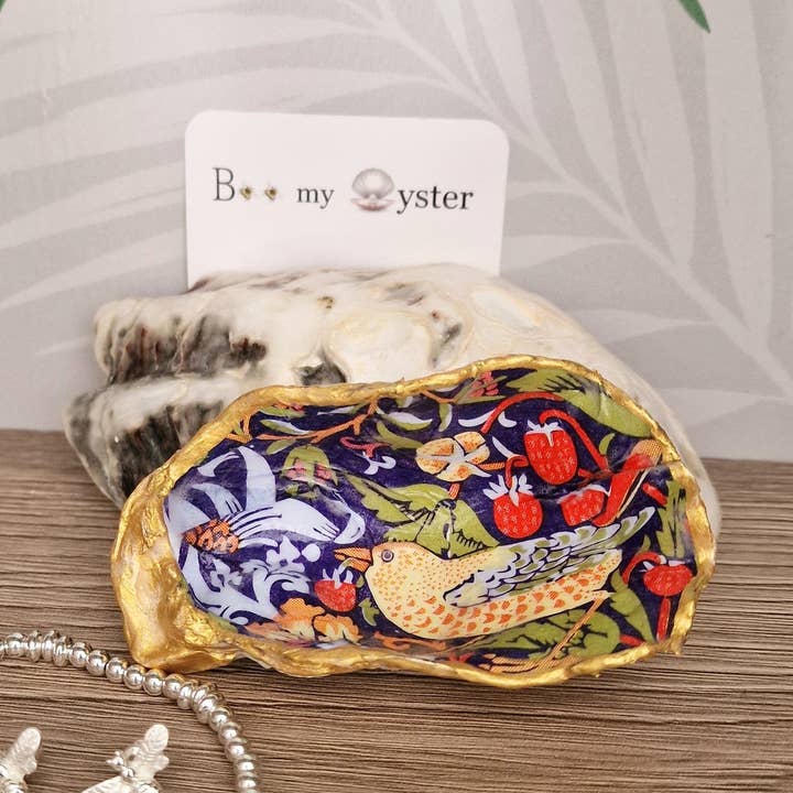 William Morris Schmuckschale „Strawberry Thief“, Austernschale für den Großhandel von Bee my Oyster