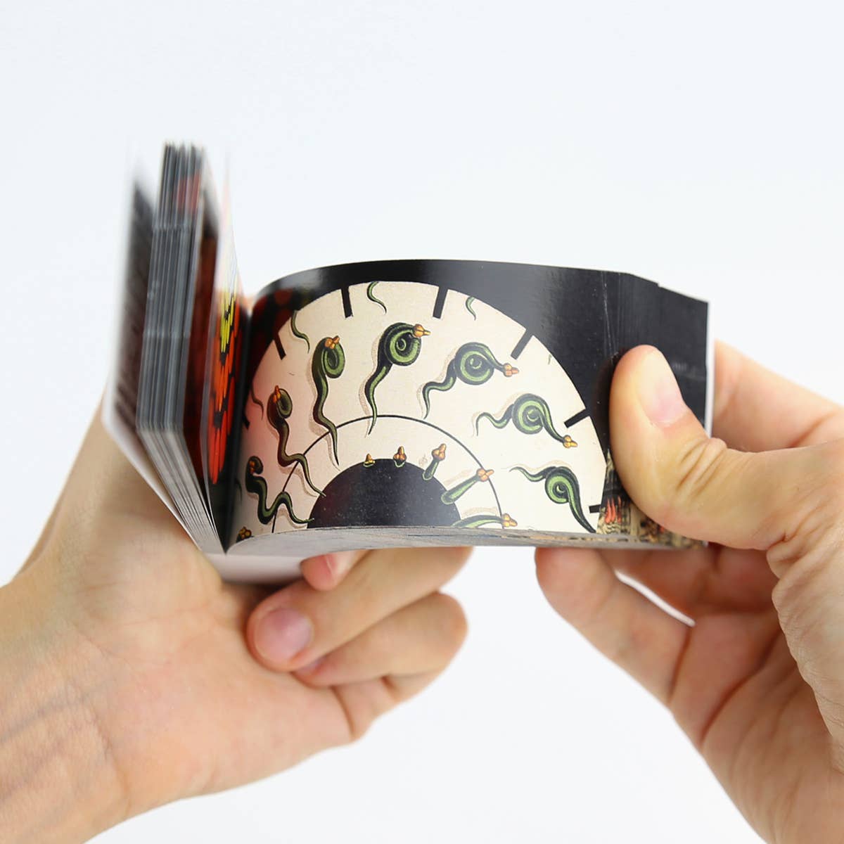 Flipboku - Wholesale Display Book - Joseph Plateau Flipbook8