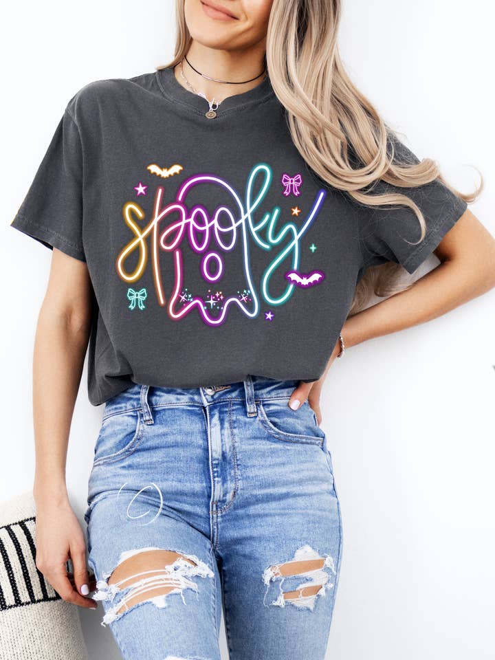 CMD Wholesale - Wholesale T-Shirt (Graphic) - Unisex - Neon Spooky Glow-Up Graphic Tee1